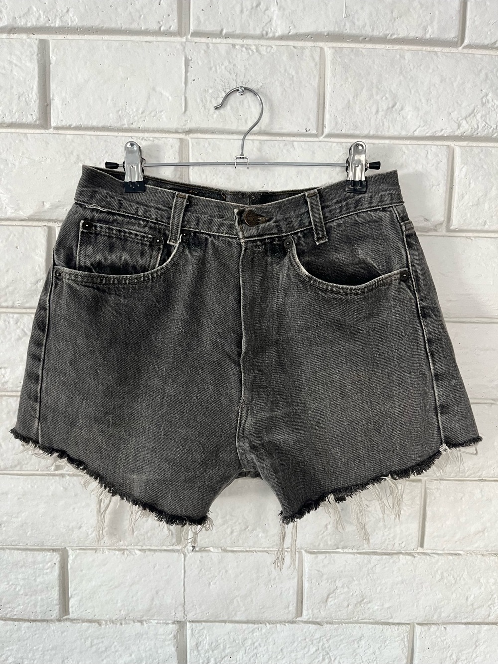 Levi’s 501 Original Black Washed Cutoff High Rise Denim Shorts Woman’s Size 28